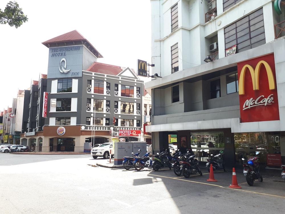 Oyo 176 Hotel Q Inn Petaling Jaya Exterior photo